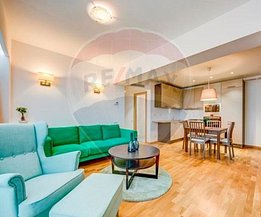 Apartament de vanzare 4 camere, în Bucuresti, zona Damaroaia