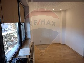 Apartament de vânzare 3 camere, în Bucureşti, zona Apusului