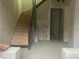 Casa de închiriat 8 camere, în Bucureşti, zona Floreasca