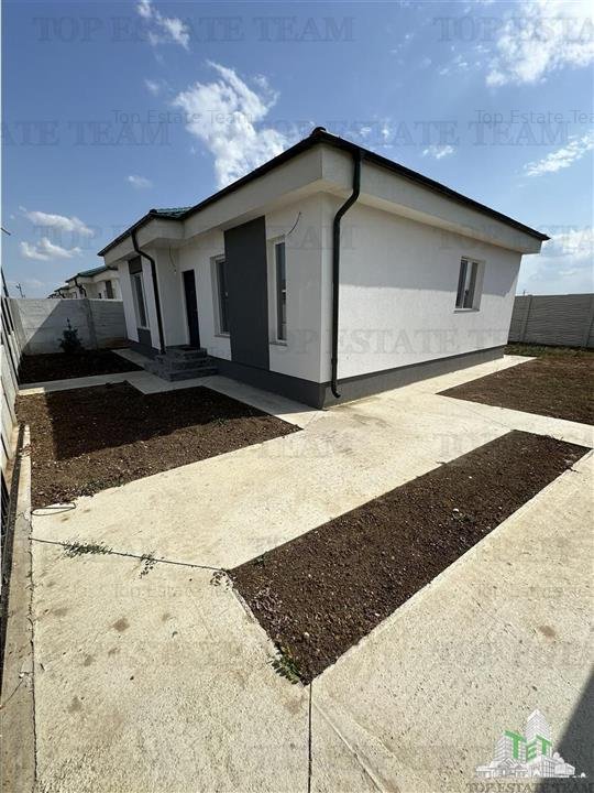 Vila individuala 3 camere, cu toate utilitatile, pod cu placa de beton, 250 mp c