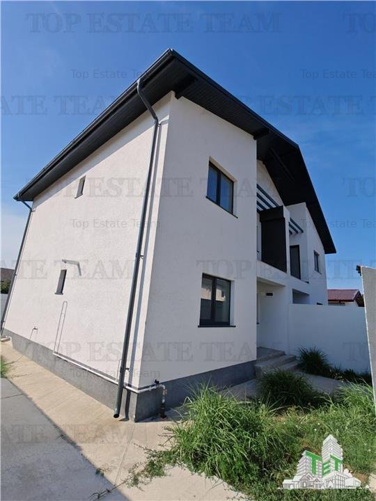 Vila individuala cuplata 4+ camere p+1+m, cu incalzire in pardoseala si toate ut