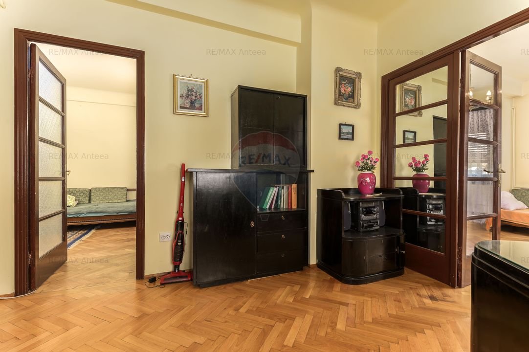 Cotroceni, apartament deosebit in vila, suprafata 160 mp, curte 266
