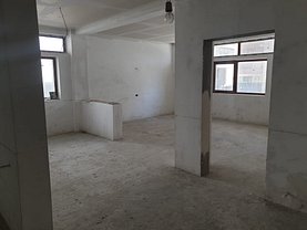 Apartament de vânzare 4 camere, în Constanţa, zona Tomis Plus