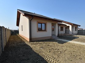 Casa 3 camere în Mosnita Noua