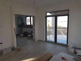 Casa 5 camere în Mosnita Noua