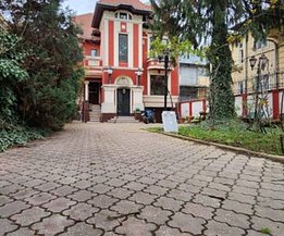 Casa de vânzare sau de închiriat 10 camere, în Bucureşti, zona Unirii