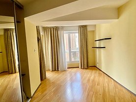 Apartament de închiriat 4 camere, în Bucureşti, zona Herăstrău
