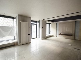 Închiriere spaţiu comercial