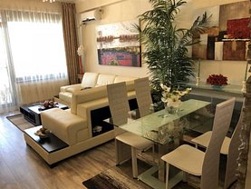 Apartament de vânzare 3 camere, în Mangalia, zona Central