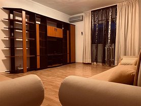 Apartament de vânzare 3 camere, în Mangalia, zona Central
