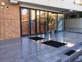 Închiriere spaţiu comercial