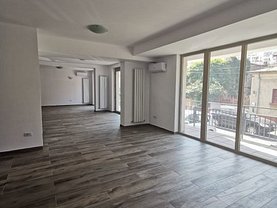 Închiriere spaţiu comercial