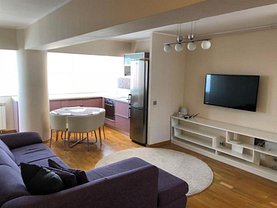 Apartament de vânzare 3 camere, în Bucuresti, zona Unirii