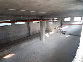 Închiriere spaţiu comercial
