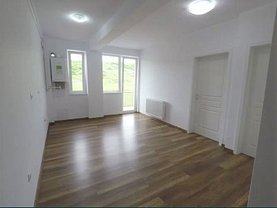 Apartament de vânzare 3 camere, în Floreşti