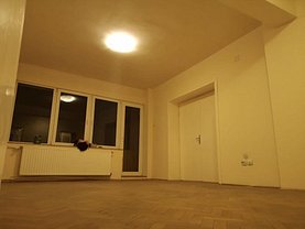 Apartament de vânzare 3 camere, în Bucureşti, zona Calea Victoriei