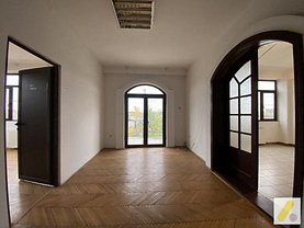 Casa de închiriat 13 camere, în Timisoara, zona Lipovei