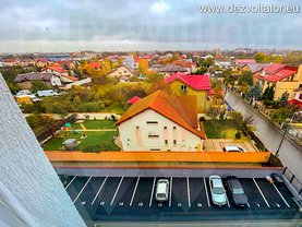 Apartament de vânzare 4 camere, în Bucureşti, zona Drumul Taberei