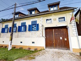 Casa de vânzare 7 camere, în Saschiz