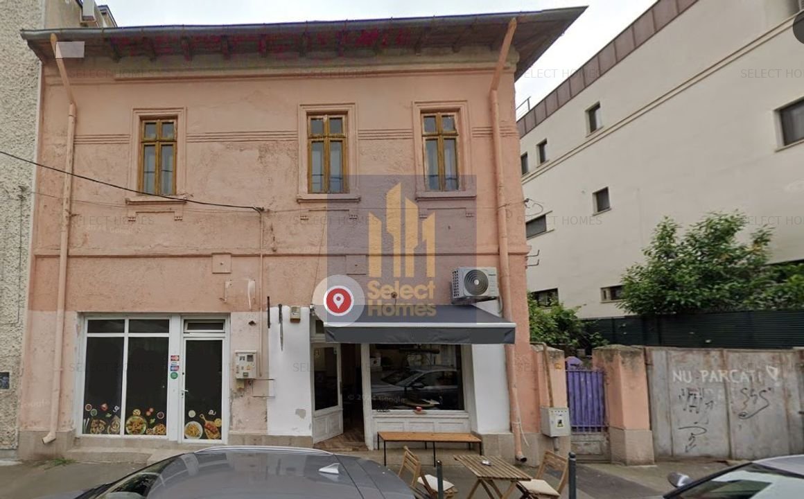 Casa cu 8 camere si teren 340 mp de vanzare in zona *Aviatorilor*