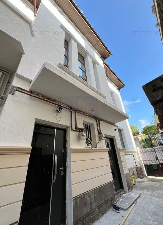 Vila | Vanzare | 10 Camere | Renovata 2024 *Parcul Carol*