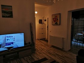 Casa de închiriat 4 camere, în Corbeanca