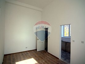 Vânzare spaţiu comercial