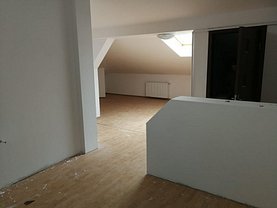 Apartament de vânzare 3 camere, în Bucuresti, zona Titan