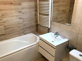 Apartament de vânzare 3 camere, în Bucuresti, zona Calea Calarasilor