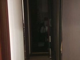Apartament de vânzare 4 camere, în Bucureşti, zona Nerva Traian