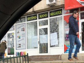 Vânzare spaţiu comercial