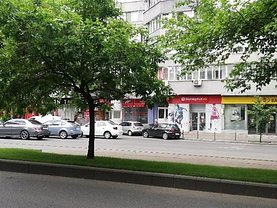 Vânzare spaţiu comercial