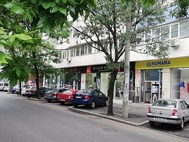 Vânzare spaţiu comercial