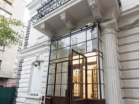 Casa de vânzare 11 camere, în Bucuresti, zona Universitate