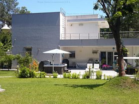 Casa de vânzare 4 camere, în Jupiter, zona Central