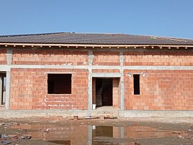 Casa de vânzare 6 camere, în Moşniţa Nouă