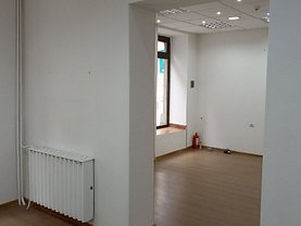 Închiriere spaţiu comercial