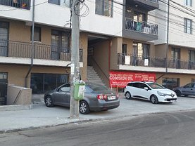 Vânzare spaţiu comercial