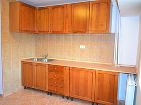 Apartament de vânzare 4 camere, în Bucuresti, zona Octavian Goga