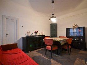 Apartament de vânzare 3 camere, în Bucureşti, zona Victoriei
