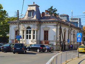 Casa de vânzare 10 camere, în Craiova, zona Central