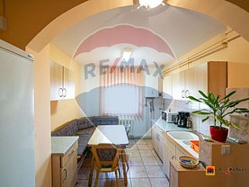 Apartament de vânzare 2 camere, în Arad, zona Alfa