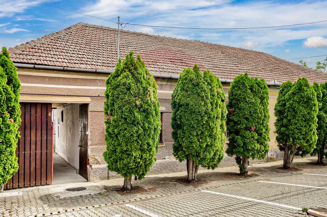 Casa in zona ultracentrala a orasului Pecica