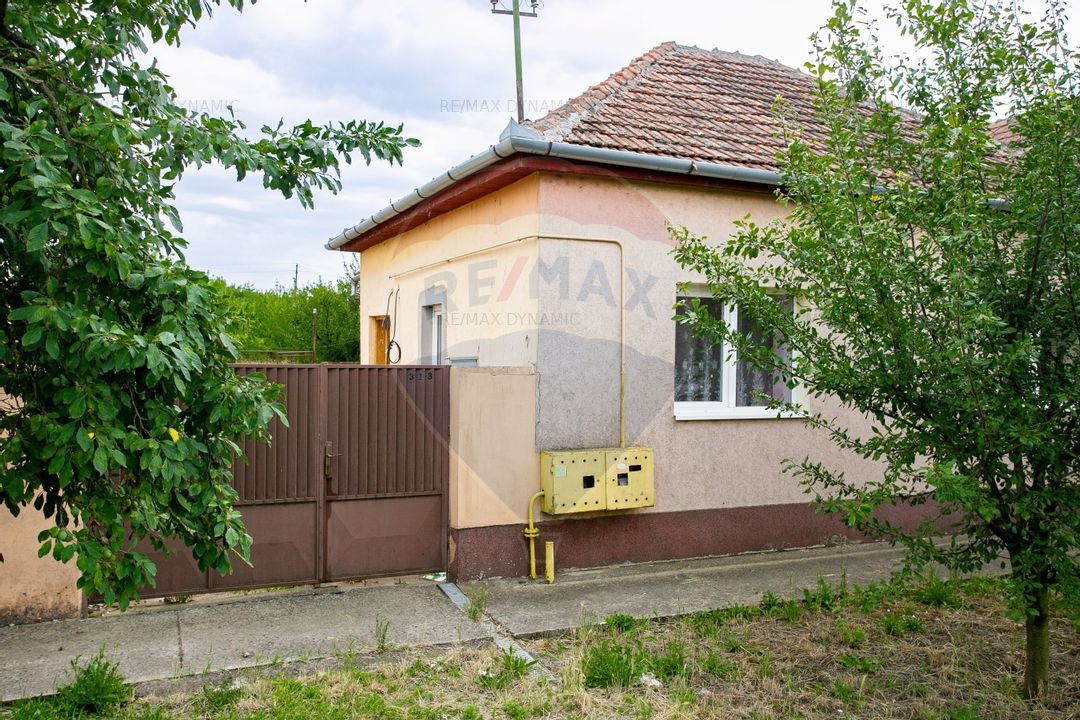 Casa Fantanele,3 camere,necesita reparatii