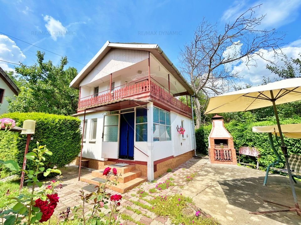 Casa cu 2 camere de vanzare in zona 3 Insule
