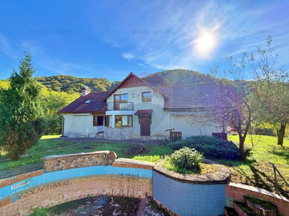 Casa de vanzare in Savarsin