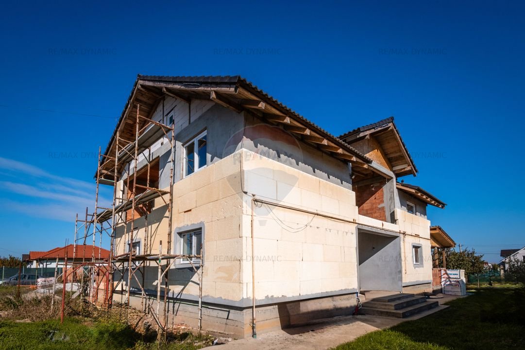 Casa individuala cu 6 camere de vanzare in Sanandrei COMISION 0