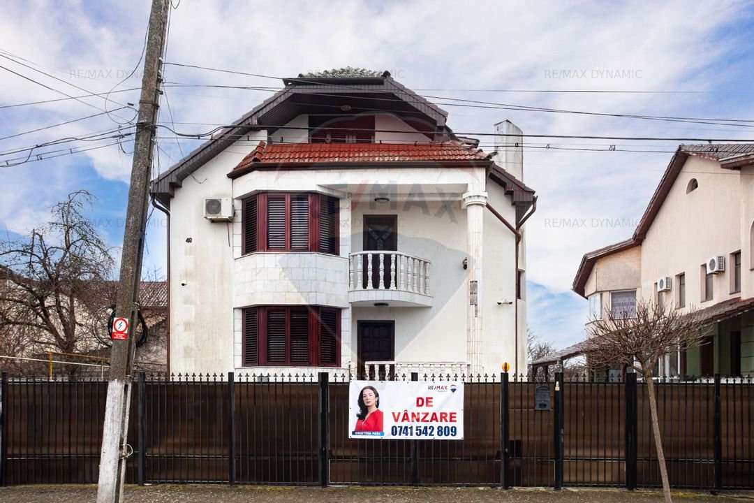 Vanzare casa cu 5 camere si piscina in zona Crisan, Timisoara