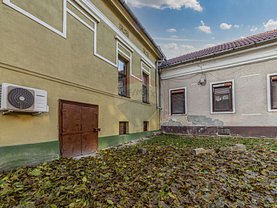 Vânzare spaţiu comercial