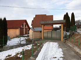 Casa de vânzare 9 camere, în Campulung-Muscel, zona Central